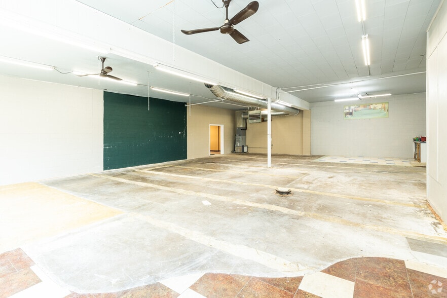 More Photos Of 7074 W State Road 28, Elwood Warehouse For Sale