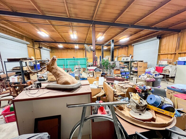 More Photos Of 1307 US-84, Coleman Warehouse For Sale