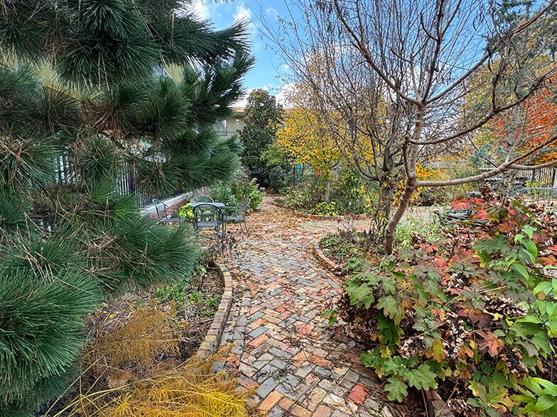 More Photos Of 2601 N Walnut St, Bloomington Hospitality For Sale