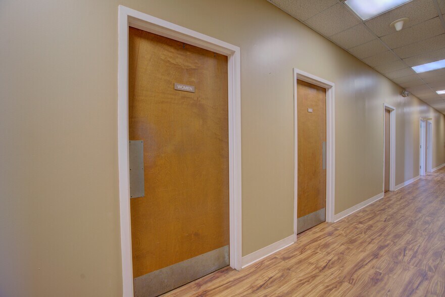 More Photos Of 315 W 10th St, Rome Medical For Sale