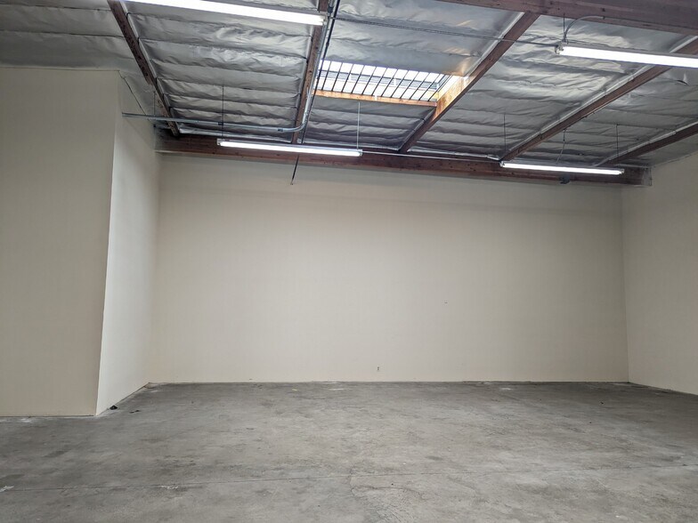 More Photos Of 4700 E Miller Dr, Temple City Warehouse For Lease