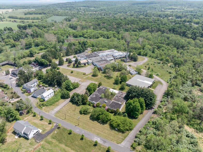 More Photos Of 110 Woodfern Rd, Branchburg Warehouse For Sale