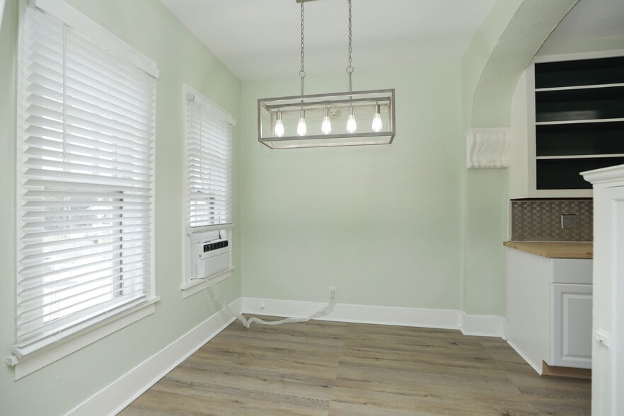 More Photos Of 717 Broadway St, Galveston Apartments For Sale