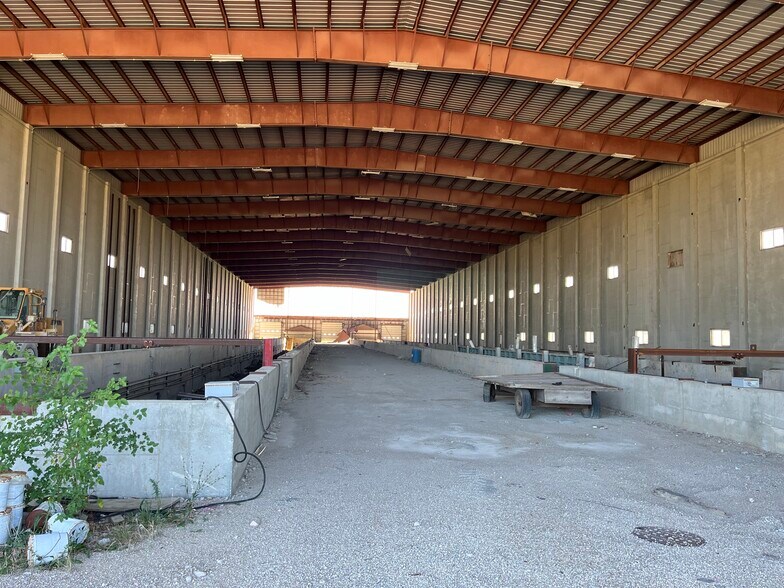 More Photos Of 15408 E 3200 North Rd, Blackstone Manufacturing For Sale