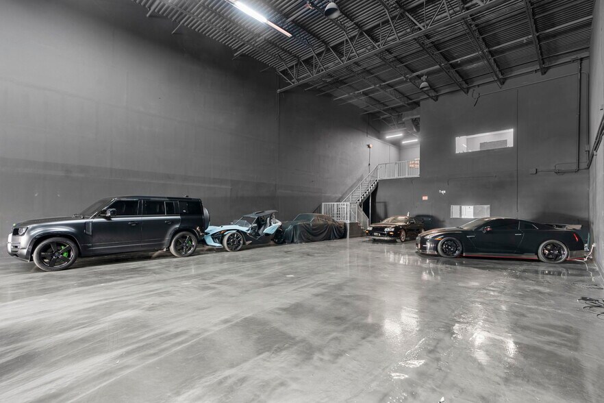 More Photos Of 7620 NW 25th St, Miami Distribution For Lease