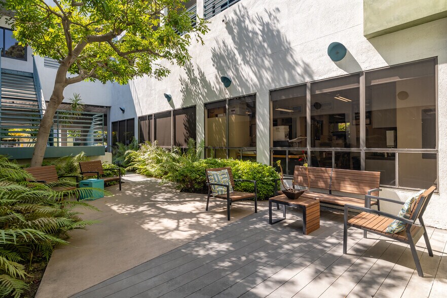 More Photos Of 5839-5855 Green Valley Cir, Culver City Unknown For Lease