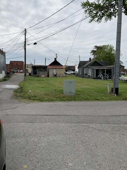 More Photos Of 101-109 Cumberland St, Ashland City Land For Sale