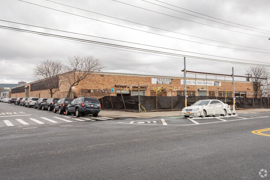 Primary Photo Of 625 Wortman Ave, Brooklyn Distribution For Sale