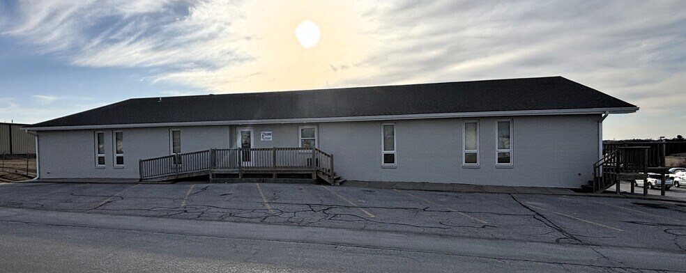 More Photos Of 10002 S 148th St, Omaha Office For Lease