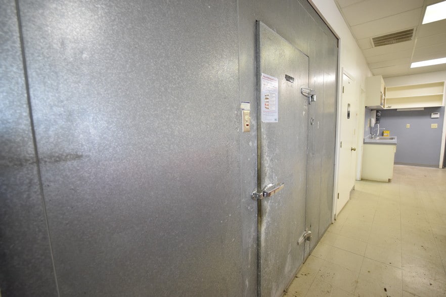 More Photos Of 2 N Greenwood Ave, Ware Shoals Freestanding For Sale