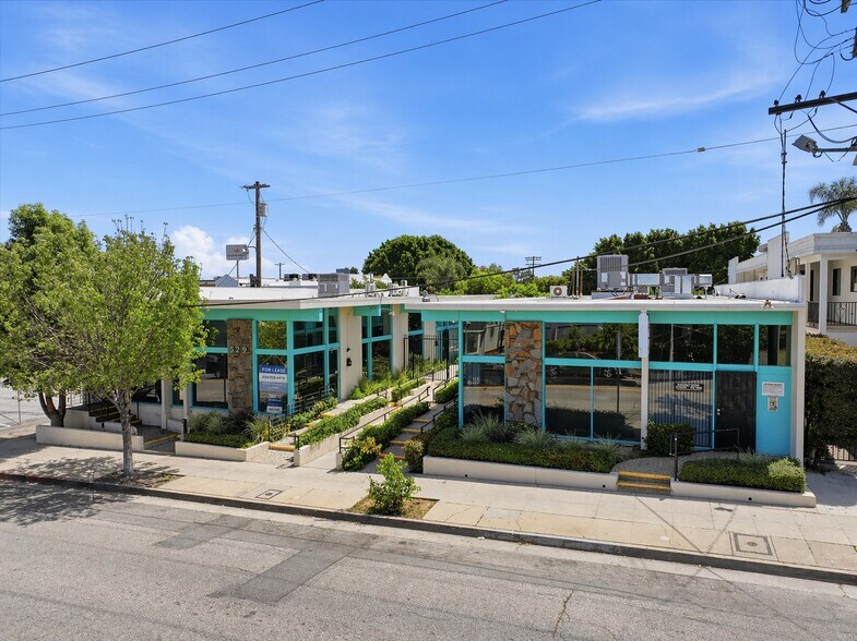 More Photos Of 527 W 9th St, San Pedro Storefront Retail Office For Sale