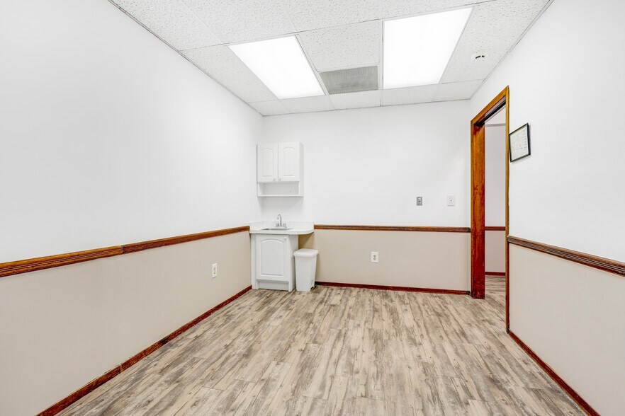 More Photos Of 1163 Route 37 W, Toms River Medical For Lease