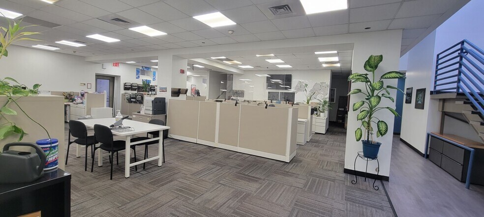 More Photos Of 95-30 225th St, Queens Village Light Manufacturing For Lease