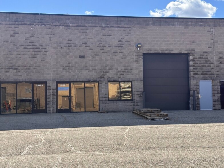 More Photos Of 3408 Busch Dr SW, Grandville Manufacturing For Sale
