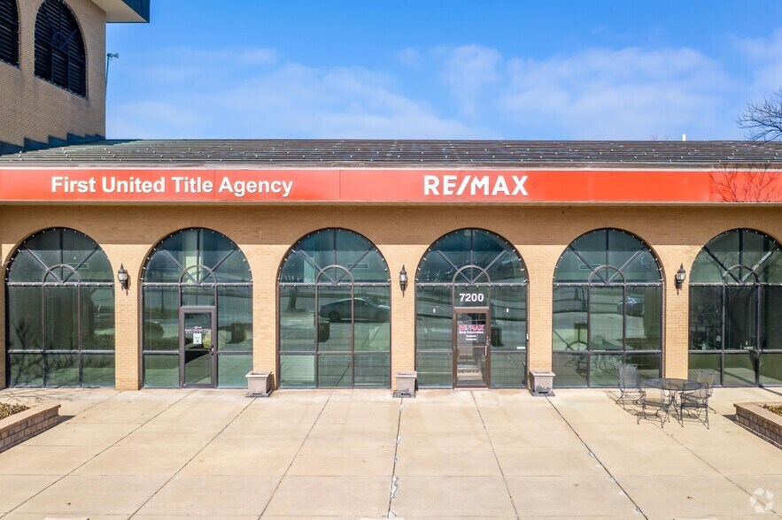 More Photos Of 7100 W College Blvd, Overland Park Storefront Retail Office For Lease