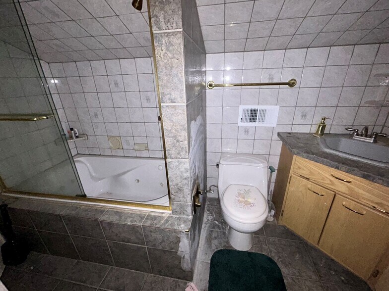 More Photos Of 404 S Pratt Ave, Carson City Office For Sale