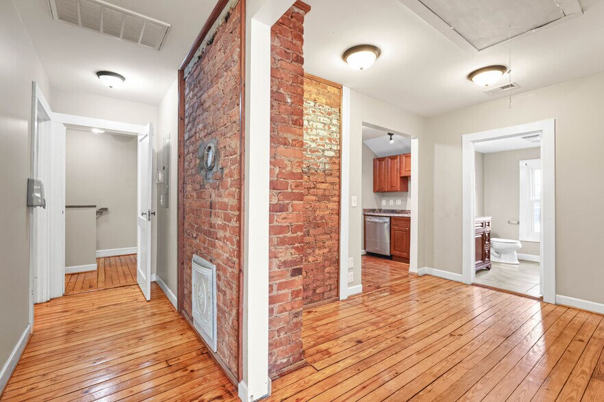More Photos Of 113 Whitsett St, Greenville Office For Sale