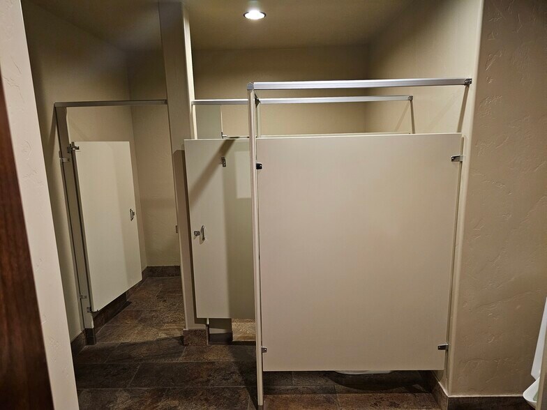 More Photos Of 58 N 1100 W, Payson Flex For Sale