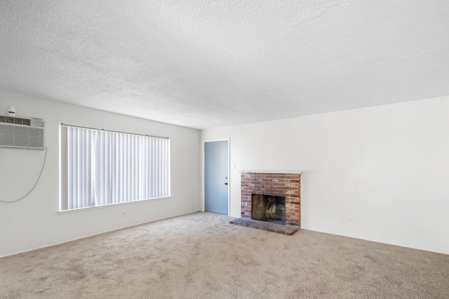 More Photos Of 7656 23rd St, Sacramento Multifamily For Sale