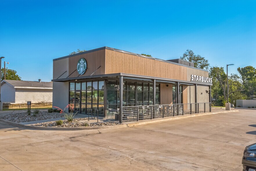 More Photos Of 598 S Jackson St, Jacksonville Restaurant For Sale