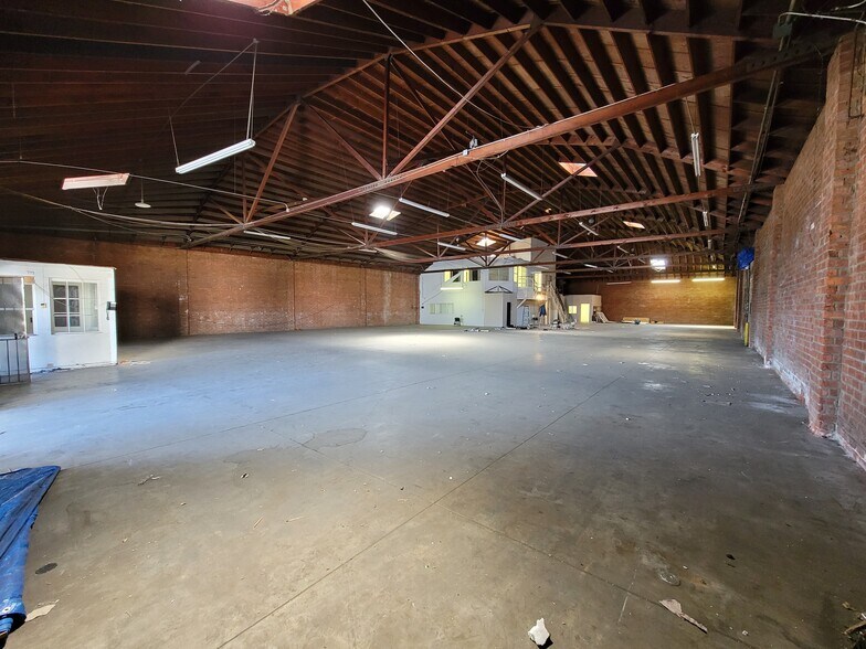 More Photos Of 4255 District Blvd, Vernon Warehouse For Sale