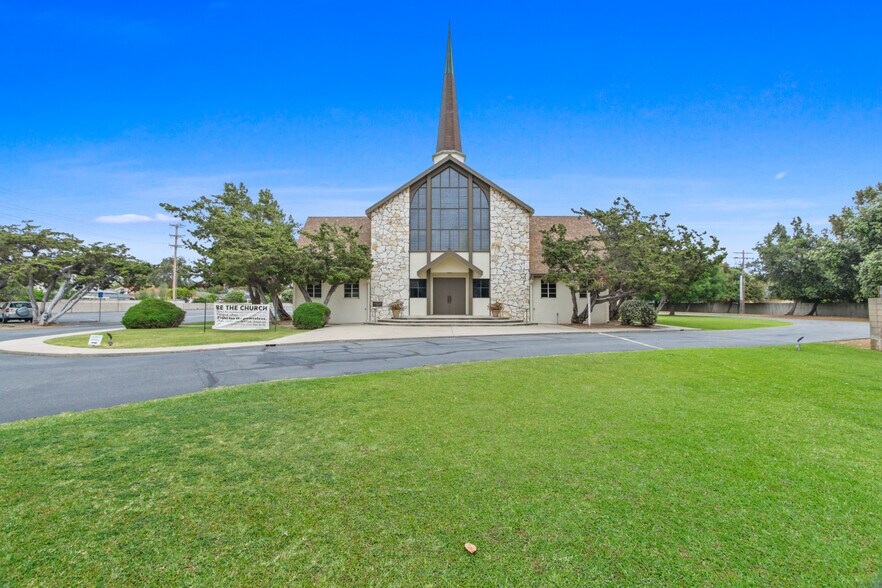 More Photos Of 2555 Santiago St, Santa Ana Schools For Sale