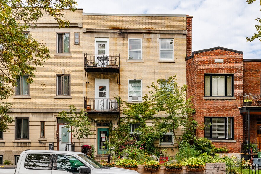More Photos Of 2321 Av De Hampton, Montréal Apartments For Sale
