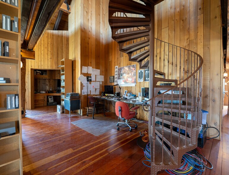 More Photos Of 3 Anaconda Hills Dr, Black Eagle Lodge Meeting Hall For Sale