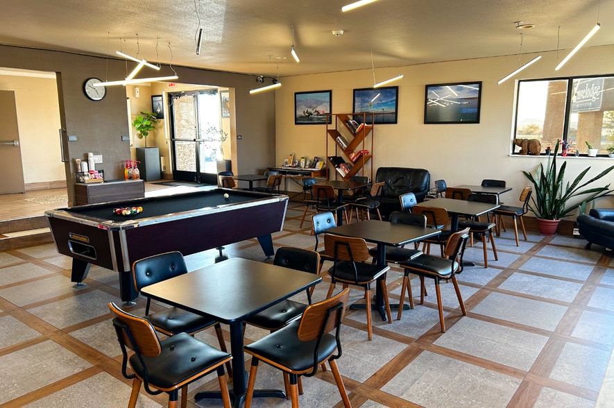 More Photos Of 480 London Bridge Rd, Lake Havasu City Hotel For Sale