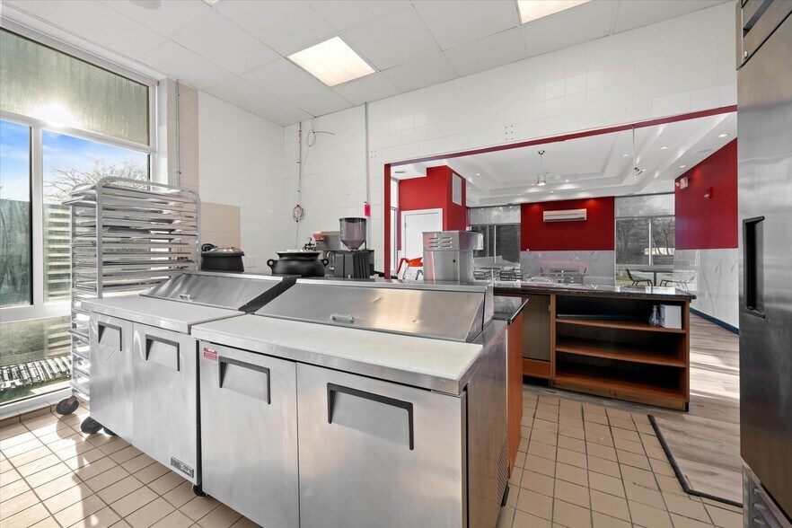 More Photos Of 2401 Pennsylvania Ave, Wilmington Apartments For Sale