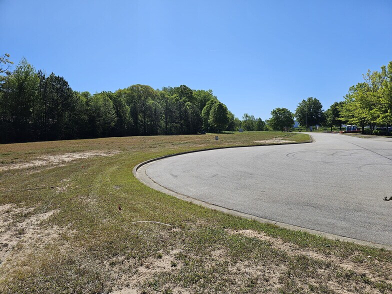 More Photos Of 4110 Commerce St, Flowery Branch Land For Sale