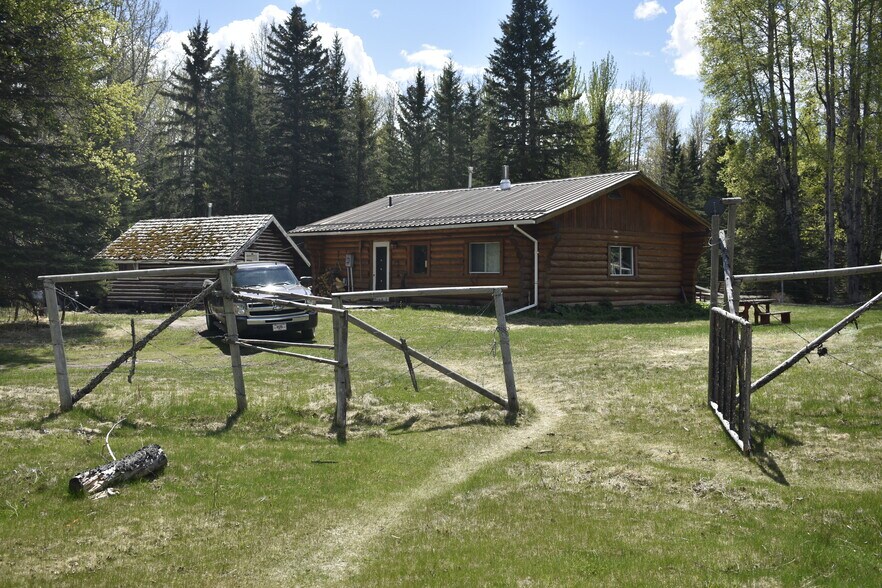 More Photos Of 50508 Range Road 271A, Yellowhead County Hospitality For Sale