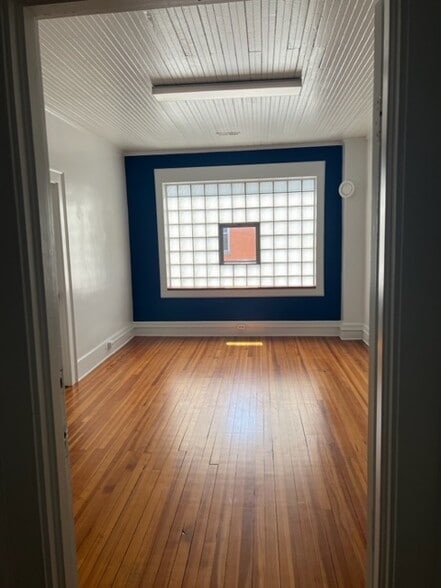 More Photos Of 411 E Broad St, Fuquay Varina Storefront Retail Office For Lease