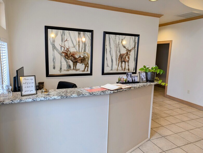 More Photos Of 1705 Forest Ridge Dr, Bedford Medical For Lease