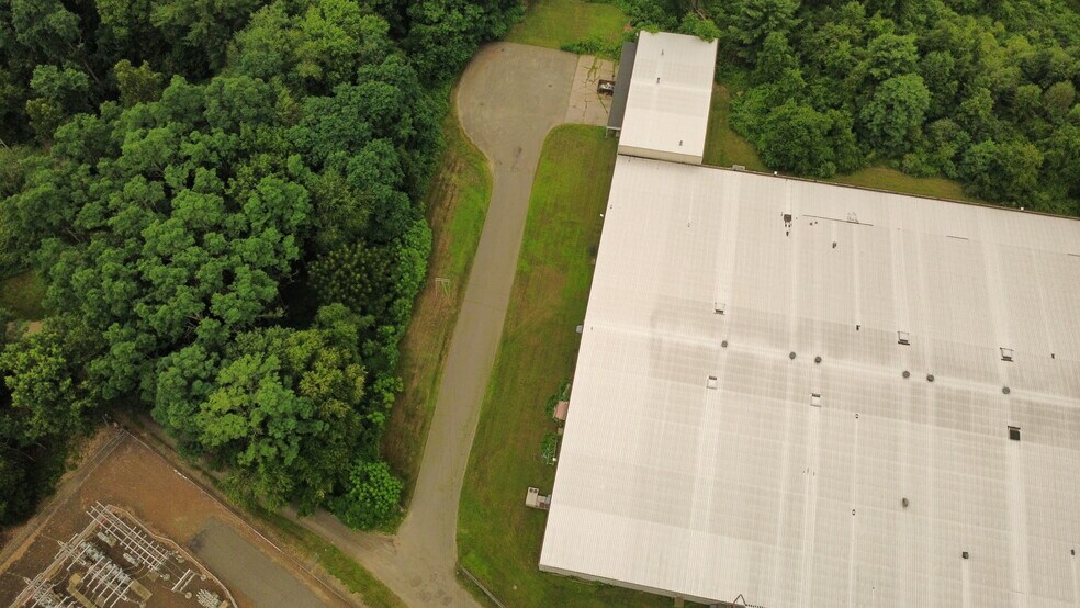 More Photos Of 24 Spring St, Florence Warehouse For Sale