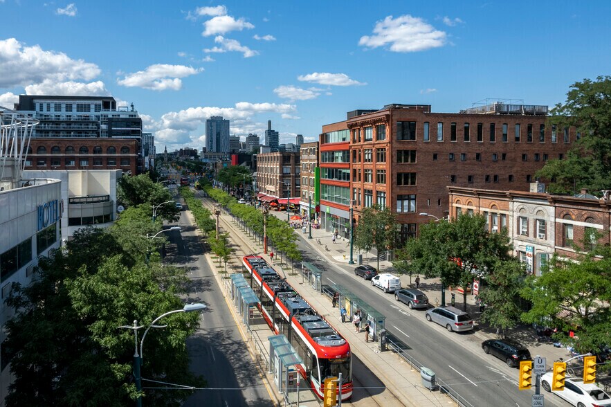 More Photos Of 241 Spadina Ave, Toronto Office For Lease