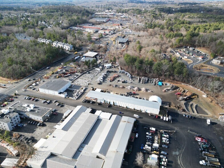 More Photos Of 896 Boston Post Rd, Marlborough Unknown For Lease