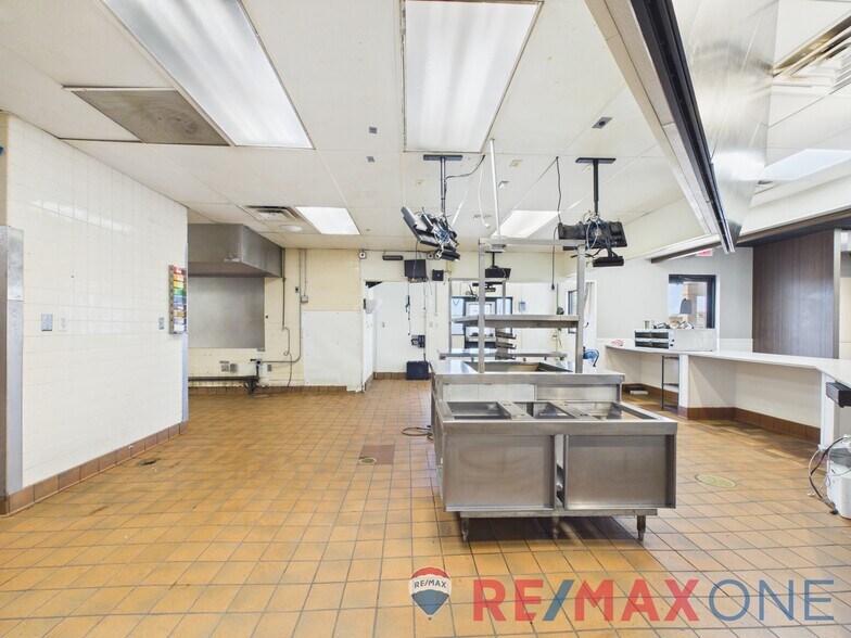 More Photos Of 2208 E Kansas Ave, Garden City Fast Food For Sale
