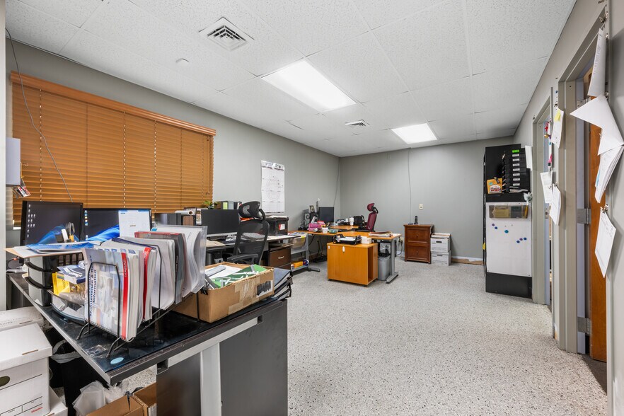 More Photos Of 115 Leonard Dr, Groton Service For Lease