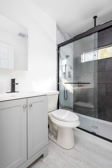 More Photos Of 553 Belmont St, Detroit Apartments For Sale