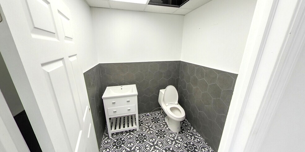 More Photos Of 5218 Jammes Rd, Jacksonville Medical For Lease