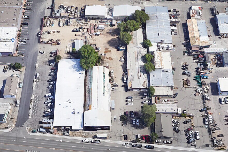 More Photos Of 910 Glendale Ave, Sparks Showroom For Sale