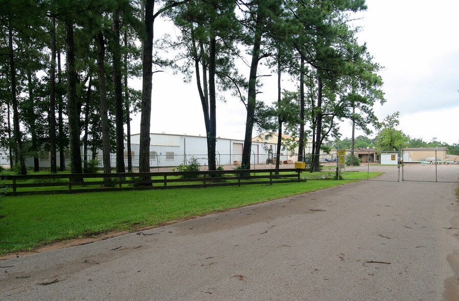 More Photos Of 10655 Jefferson Chemical Rd, Conroe Warehouse For Lease