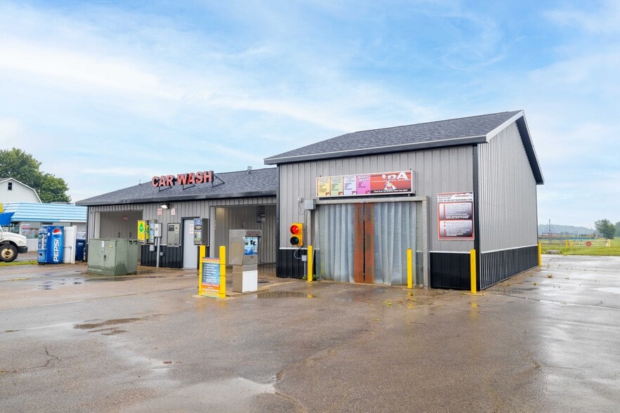 More Photos Of 3181 Lewis Ave, Ida Carwash For Sale
