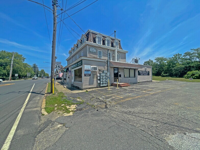 More Photos Of 11 N Main St, Manahawkin Freestanding For Sale