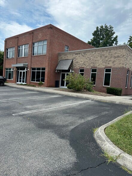 More Photos Of 2575 Willow Point Way, Knoxville Office For Lease