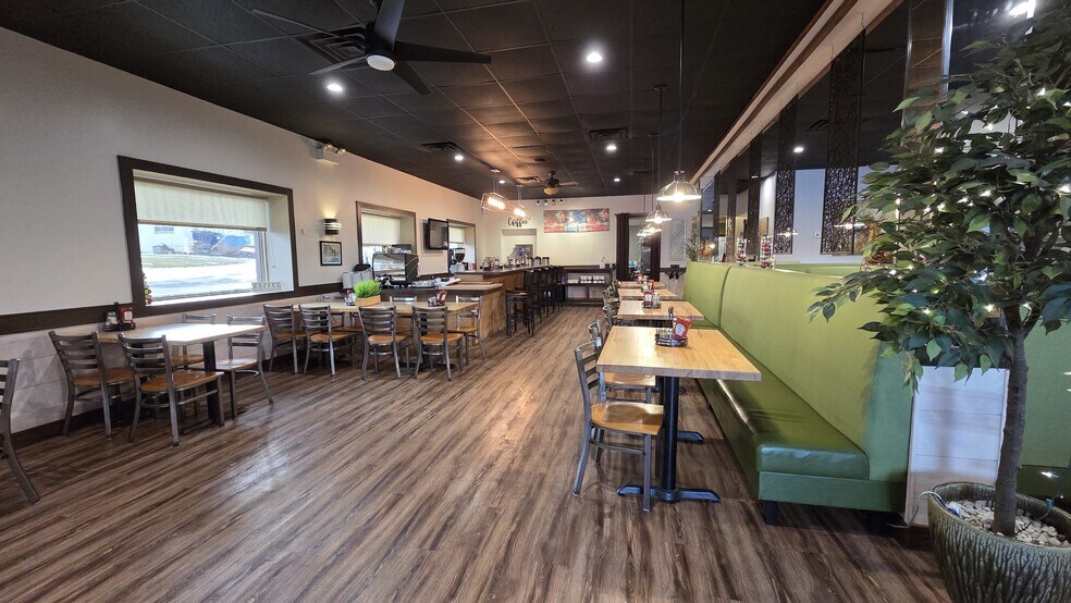 More Photos Of 1146 Macarthur Rd, Whitehall Restaurant For Lease