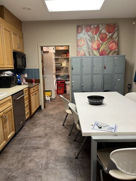 More Photos Of 540 Fontaine St, Pensacola Medical For Sale
