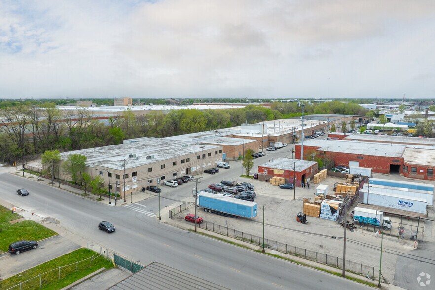 More Photos Of 2845 W 48th Pl, Chicago Warehouse For Lease