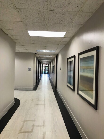 More Photos Of 3315 Burke Rd, Pasadena Medical For Lease